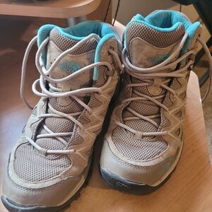 The North Face Trail Boots - Beige and Aqua